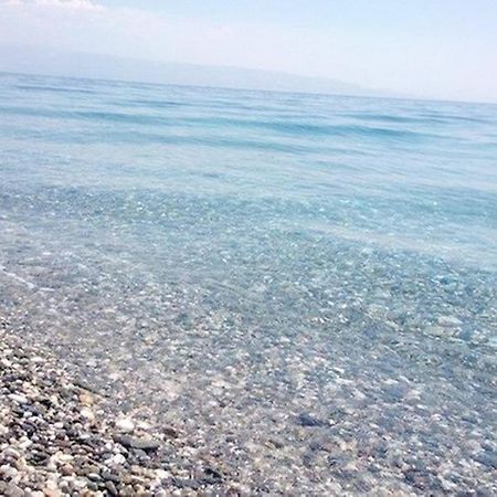 Il Cantone Del Faro Giardini Naxos Luaran gambar
